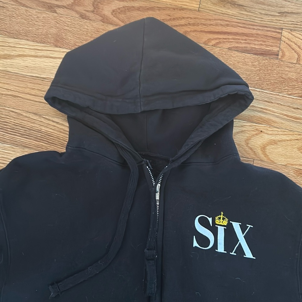 Six Broadway tour sweatshirt size small